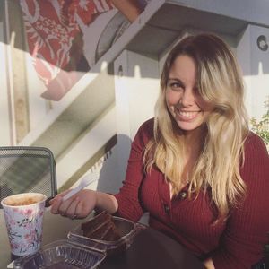 Meet your Posher, Annissa